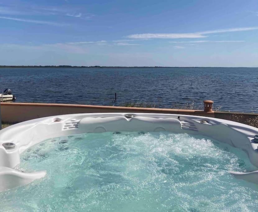 Villa Avec Spa & Vue Panomarique Sur L'Etang Pérols Extérieur photo